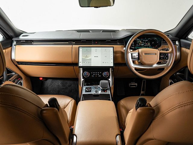 レンジローバーオートバイオグラフィ 3.0L D300 スタンダードホイールベース ディーゼル 4WD