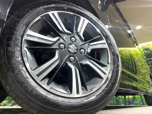 �y����15�C���`�A���~�z�C�[���z�O�ςɃ}�b�`���������A���~�z�C�[���𑕒����Ă���܂��B�e��ЊO�A���~�z�C�[����A�X�^�b�h���X�^�C�����戵�����Ă���܂��B���񂲑��k����������