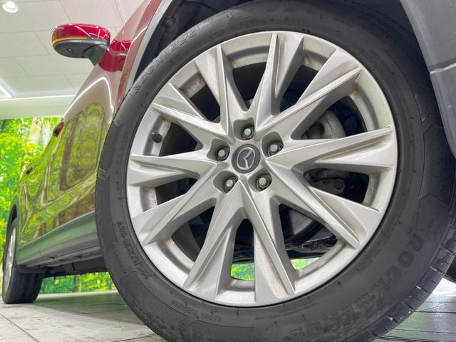 【純正19インチアルミホイール】外観にマッチした純正アルミホイールを装着しております。各種社外アルミホイールや、スタッドレスタイヤも取扱いしております。是非ご相談ください♪