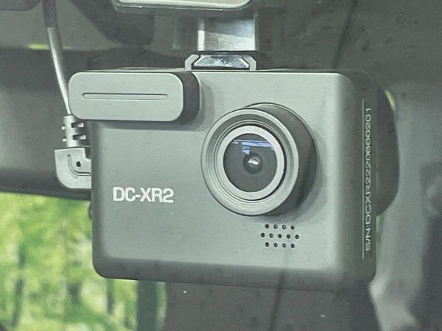 【ドライブレコーダー】ドライブレコーダー装備!走行中はもちろん、あおり運転や事故に遭遇した際、映像で記録し、万一のリスクに備えます。※記録用SDカードはお客様ご自身でご準備いただく必要があります。