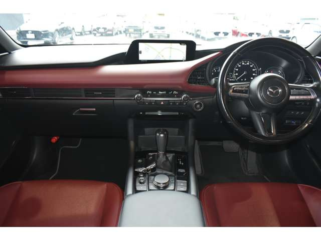 MAZDA3ファストバック2.0 20S バーガンディ セレクション
