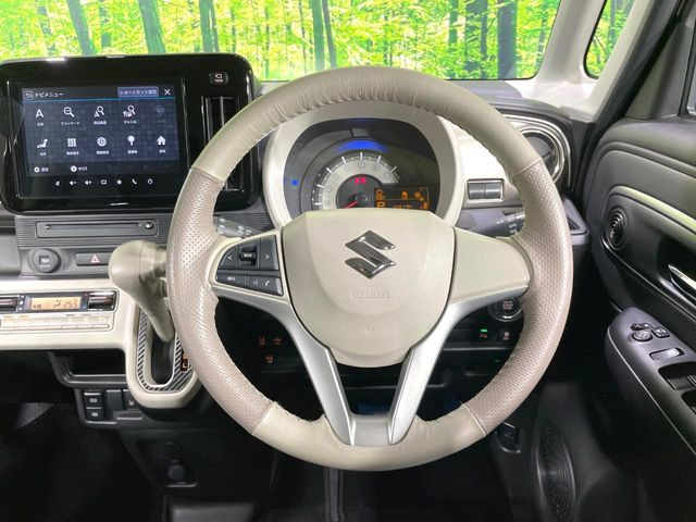 【純正革巻きステアリング】上質な革を使用することで、手にしっかり馴染みとても運転しやすいハンドルです♪