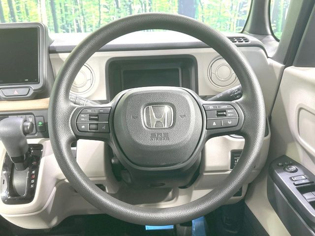 【ステアリングスイッチ】運転中、前方から目線をそらすことなく、オーディオ等の操作が可能な便利機能!安心&快適なドライブを演出してくれます♪