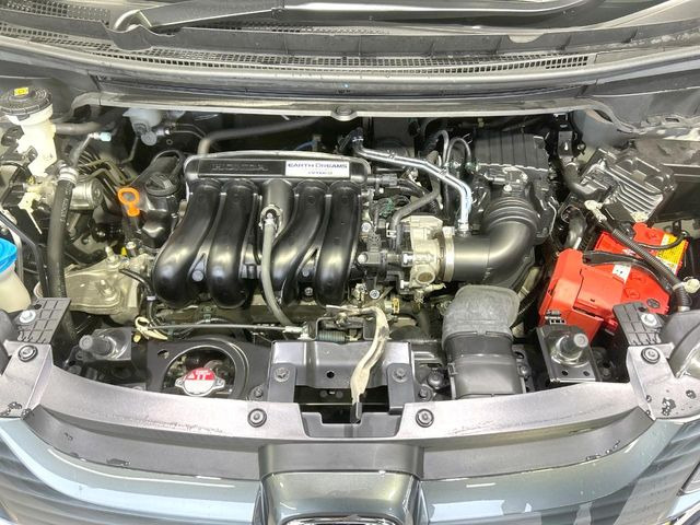 親切・丁寧な専門メカニックスタッフが応対!・車検・点検整備・事故等の修理などアフターサービスも安心。お車のカスタマイズもネクステージのサービススタッフまでご相談ください!