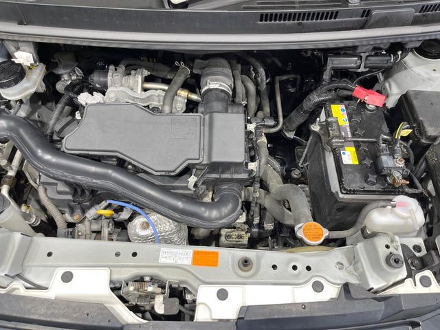 親切・丁寧な専門メカニックスタッフが応対!・車検・点検整備・事故等の修理などアフターサービスも安心。お車のカスタマイズもネクステージのサービススタッフまでご相談ください!