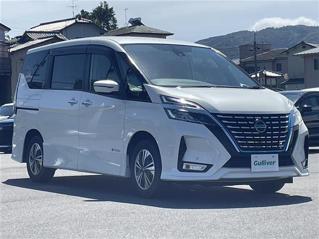 セレナ1.2 e-POWER ハイウェイスターV