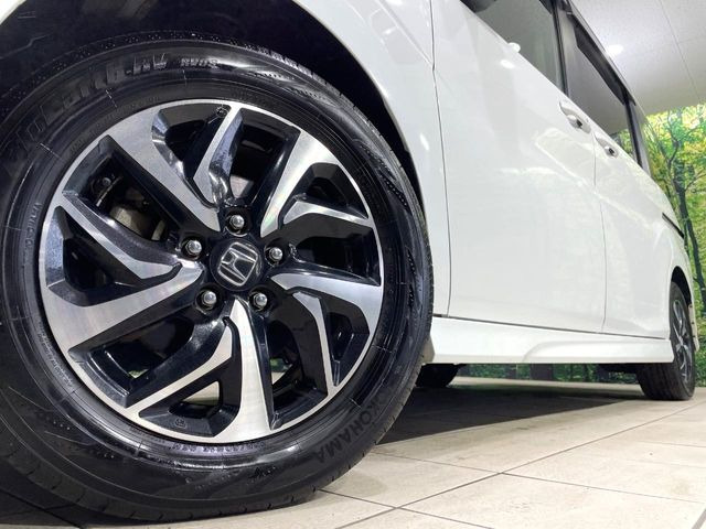 �y����16�C���`�A���~�z�C�[���z�O�ςɃ}�b�`���������A���~�z�C�[���𑕒����Ă���܂��B�e��ЊO�A���~�z�C�[����A�X�^�b�h���X�^�C�����戵�����Ă���܂��B���񂲑��k����������