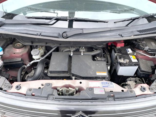 親切・丁寧な専門メカニックスタッフが応対!・車検・点検整備・事故等の修理などアフターサービスも安心。お車のカスタマイズもネクステージのサービススタッフまでご相談ください!