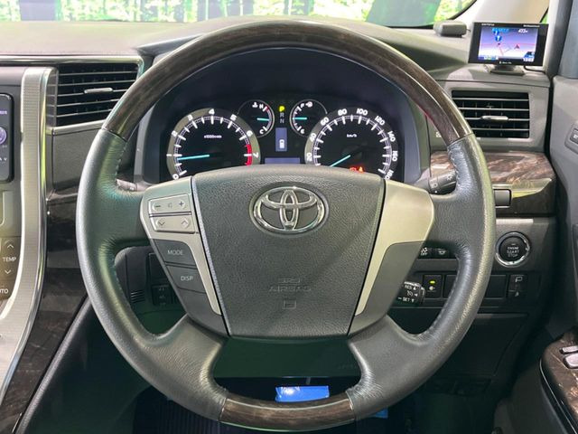 �y�N���[�Y�R���g���[���z�������H�����N���N���s�B�A�N�Z���𗣂��Ă���葬�x�ő��s���ł��A�������^�]���̕��S���y��!�����E�������ȒP�ȃX�C�b�`����Œ����ł��܂��B