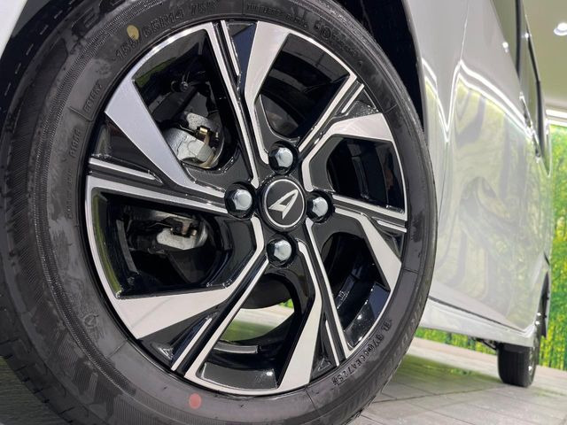 �y����14�C���`�A���~�z�C�[���z�O�ςɃ}�b�`���������A���~�z�C�[���𑕒����Ă���܂��B�e��ЊO�A���~�z�C�[����A�X�^�b�h���X�^�C�����戵�����Ă���܂��B���񂲑��k����������