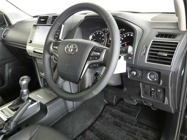 ランドクルーザープラド2.7 TX Lパッケージ マットブラック エディション 4WD