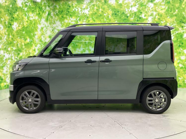 デリカミニT プレミアム 4WD