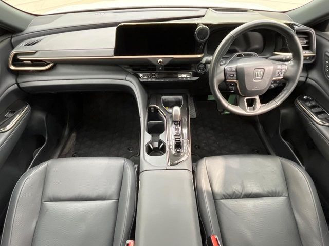 クラウンスポーツ2.5 Z E-Four 4WD
