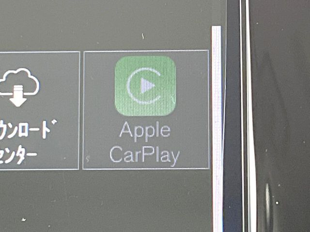 ●Apple Car Play:スマホとの有線接続で、ナビ・オーディオ再生などスマホのアプリ機能が画面でも使える便利機能です!