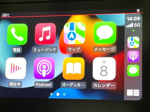 ��Apple Car Play:�X�}�z�Ƃ̗L���ڑ��ŁA�i�r�E�I�[�f�B�I�Đ��ȂǃX�}�z�̃A�v���@�\����ʂł��g����֗��@�\�ł�!