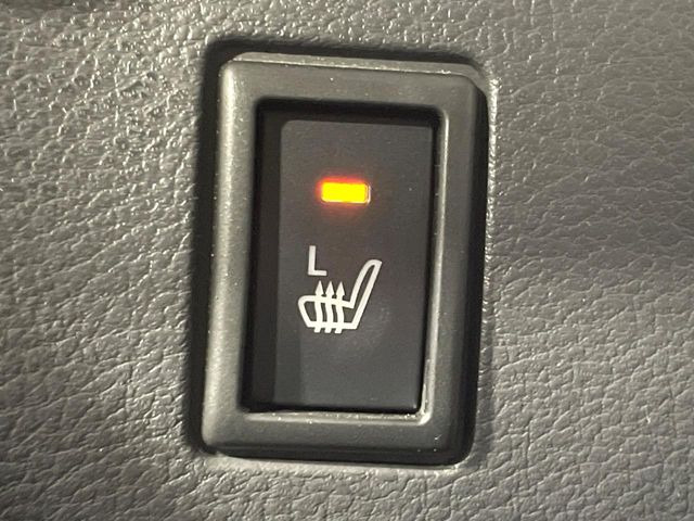 【シートヒーター】寒い日に重宝するシートヒーター!エアコンより早く温まってくれるので寒がりの人も安心ですね♪エアコンの温風は乾燥するから苦手、という方にもをおすすめです。
