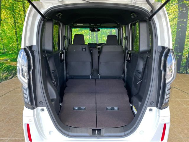 普段のお買い物や通勤、送迎等に十分な荷室スペースを確保しております。セカンドシートを倒すと、大きな荷物の積載も可能です♪