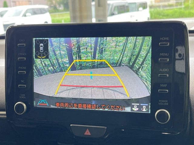 【バックカメラ】駐車時に後方がリアルタイム映像で確認できます。大型商業施設や立体駐車場での駐車時や、夜間のバック時に大活躍!運転スキルに関わらず、今や必須となった装備のひとつです!