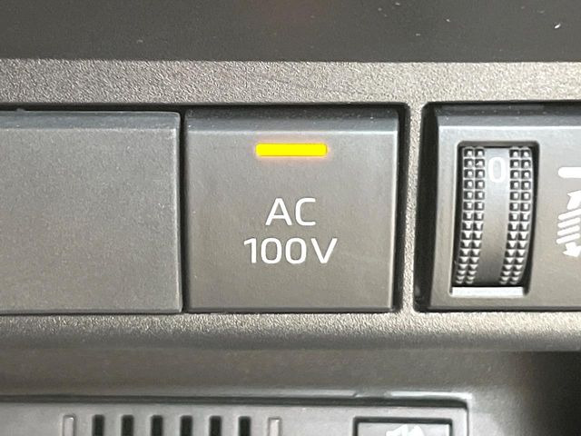 【1500Wアクセサリーコンセント】消費電力1500Wまでの家電が使えます。キャンプやスポーツ・アウトドアでのアクティビティはもちろん、災害・停電の際に大活躍♪