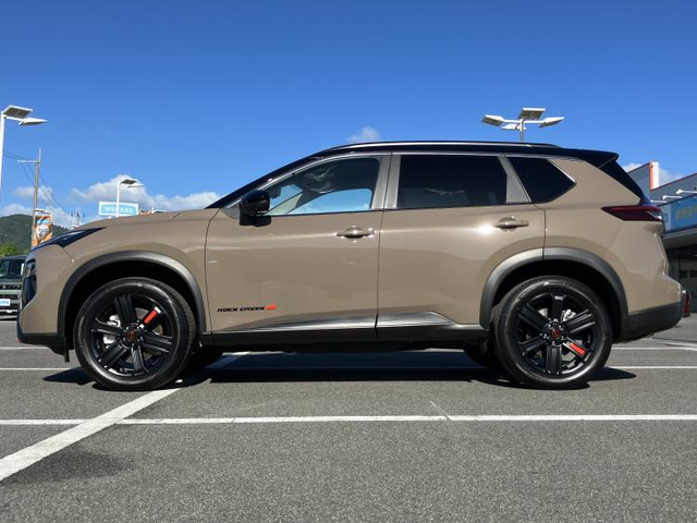 エクストレイル1.5 ロック クリーク e-4ORCE 4WD
