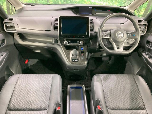 セレナ1.2 e-POWER ハイウェイスターV