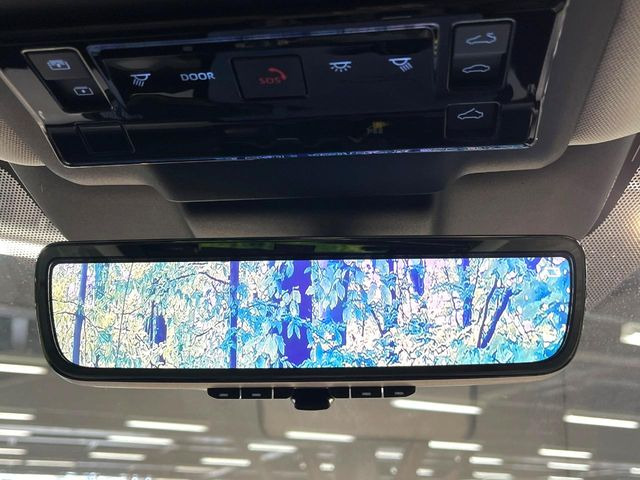 【デジタルインナーミラー】後席の大きな荷物や同乗者で後方が確認しづらい時でも安心!カメラが撮影した車両後方の映像をルームミラー内に表示。クリアな視界で状況の確認が可能です!