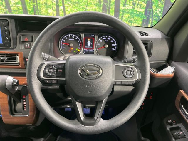 【ステアリングスイッチ】運転中、前方から目線をそらすことなく、オーディオ等の操作が可能な便利機能!安心&快適なドライブを演出してくれます♪