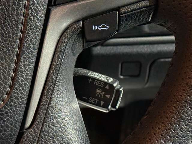 レーダークルーズコントロール搭載!前方の車両と車間を維持しながら自動追従!