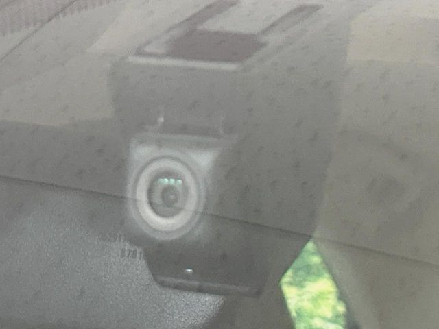 【ドライブレコーダー】ドライブレコーダー装備!走行中はもちろん、あおり運転や事故に遭遇した際、映像で記録し、万一のリスクに備えます。※記録用SDカードはお客様ご自身でご準備いただく必要があります。