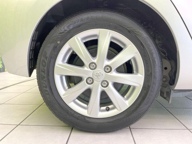 【純正15インチアルミホイール】外観にマッチした純正アルミホイールを装着しております。各種社外アルミホイールや、スタッドレスタイヤも取扱いしております。是非ご相談ください♪