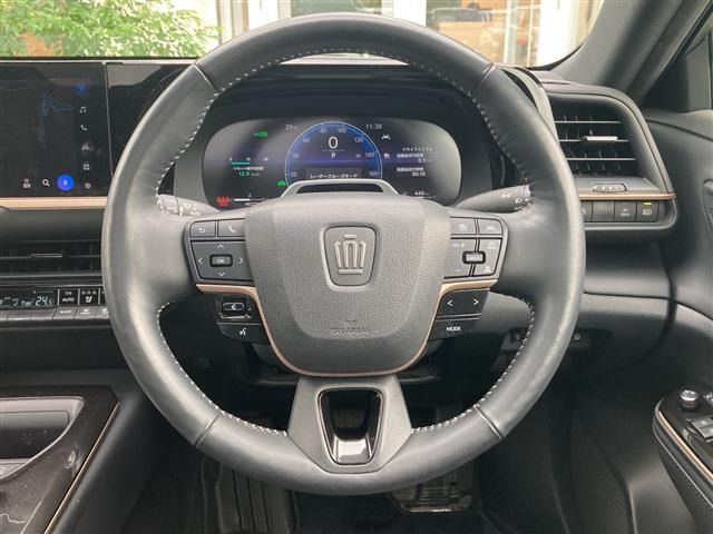 クラウンスポーツ2.5 Z E-Four 4WD