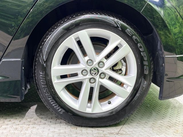 �y����16�C���`�A���~�z�C�[���z�O�ςɃ}�b�`���������A���~�z�C�[���𑕒����Ă���܂��B�e��ЊO�A���~�z�C�[����A�X�^�b�h���X�^�C�����戵�����Ă���܂��B���񂲑��k����������