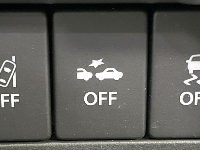 【スズキ セーフティサポート】走行中に前方の車両等を認識し、衝突しそうな時は警報とブレーキで衝突回避と被害軽減をアシスト。より安全にドライブをお楽しみいただけます。