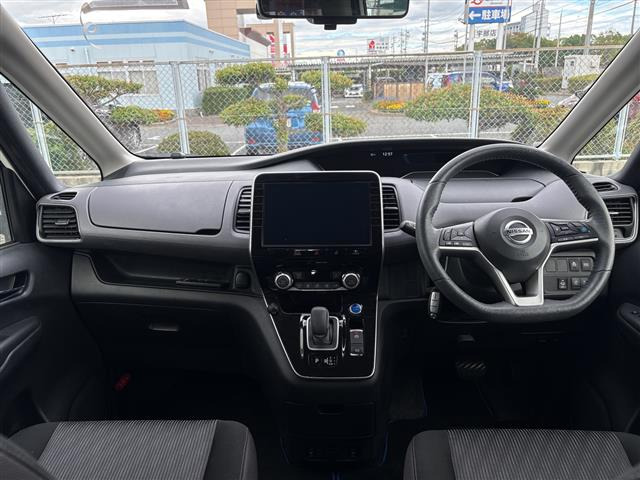 セレナ1.2 e-POWER ハイウェイスターV