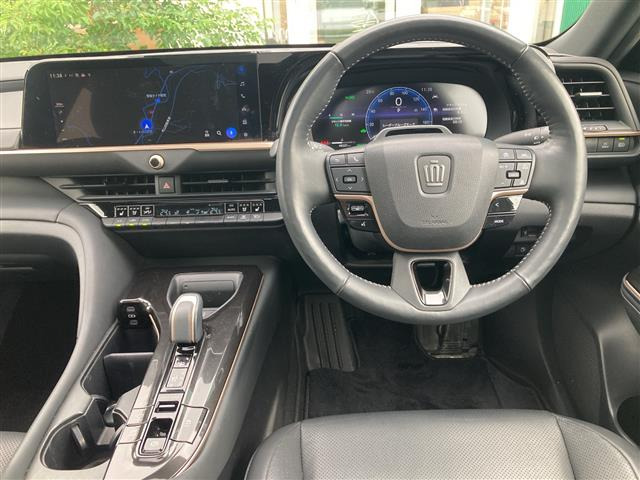 クラウンスポーツ2.5 Z E-Four 4WD