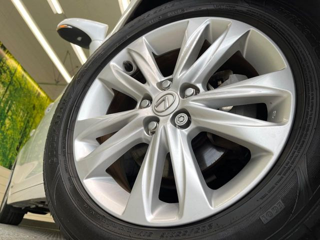 �y����16�C���`�A���~�z�C�[���z�O�ςɃ}�b�`���������A���~�z�C�[���𑕒����Ă���܂��B�e��ЊO�A���~�z�C�[����A�X�^�b�h���X�^�C�����戵�����Ă���܂��B���񂲑��k����������