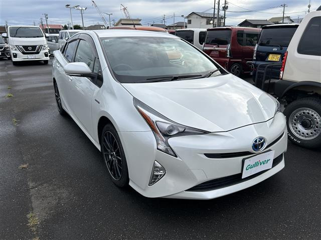 プリウス1.8 S ツーリングセレクション E-Four 4WD