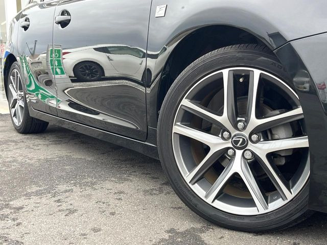 �y�����I�v�V�����A���~�z�C�[���z�����I�v�V�����z�C�[���𑕒��B���s���\�̌���ɉ����A�O�ς����X�^�C���b�V���ɂȂ��Ă��܂��B