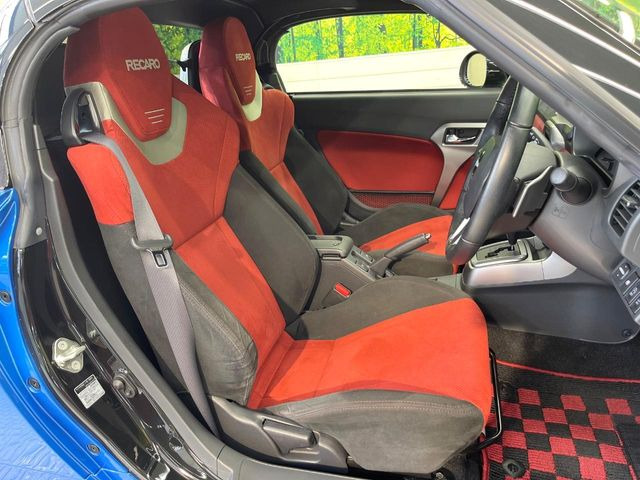 �yRECARO���o�P�b�g�V�[�g�z�l�ԍH�w�Ɋ�Â����ʈ����z�ɂ���č��ւ̕��S�Ⓑ���ԉ^�]���̔�J�������y������ڂŃ��J���Ƃ킩��X�|�[�e�B�ȃ��b�N�X�������ł��B