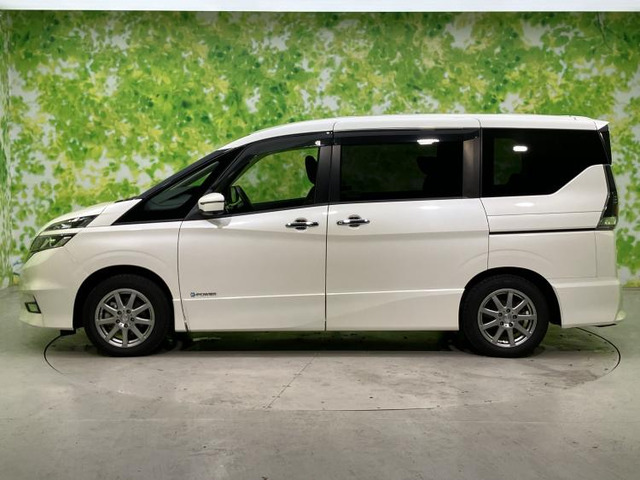 セレナ1.2 e-POWER ハイウェイスターV