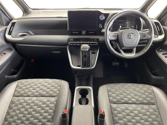 ヴォクシー1.8 ハイブリッド S-Z E-Four 4WD