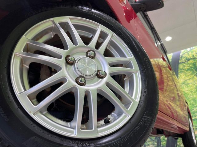 �y14�C���`�A���~�z�C�[���z�O�ςɃ}�b�`�����A���~�z�C�[���𑕒����Ă���܂��B�e��A���~�z�C�[����A�X�^�b�h���X�^�C�����戵�����Ă���܂��B���񂲑��k����������