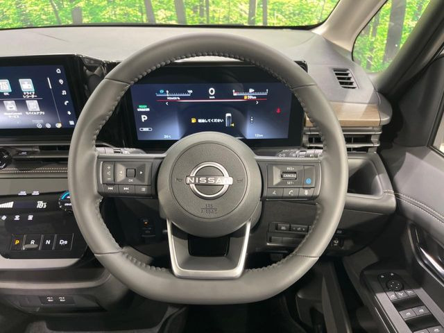 【ステアリングスイッチ】運転中、前方から目線をそらすことなく、オーディオ等の操作が可能な便利機能!安心&快適なドライブを演出してくれます♪