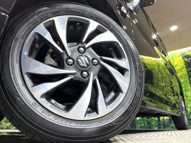 �y����15�C���`�A���~�z�C�[���z�O�ςɃ}�b�`���������A���~�z�C�[���𑕒����Ă���܂��B�e��ЊO�A���~�z�C�[����A�X�^�b�h���X�^�C�����戵�����Ă���܂��B���񂲑��k����������