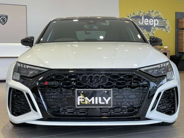 RS3スポーツバック2.5 4WD