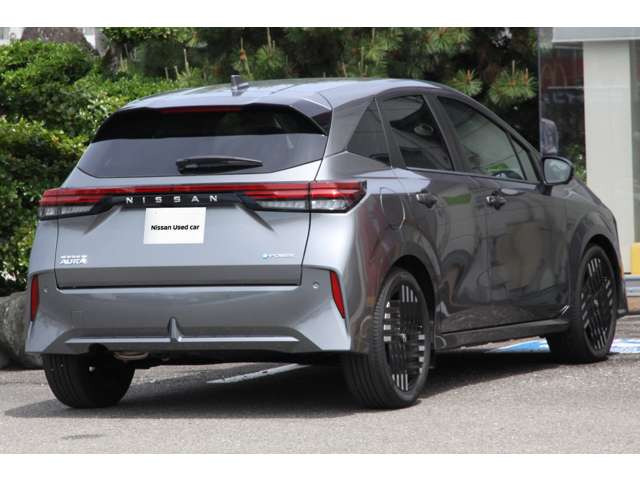 ノートオーラ1.2 G レザーエディション