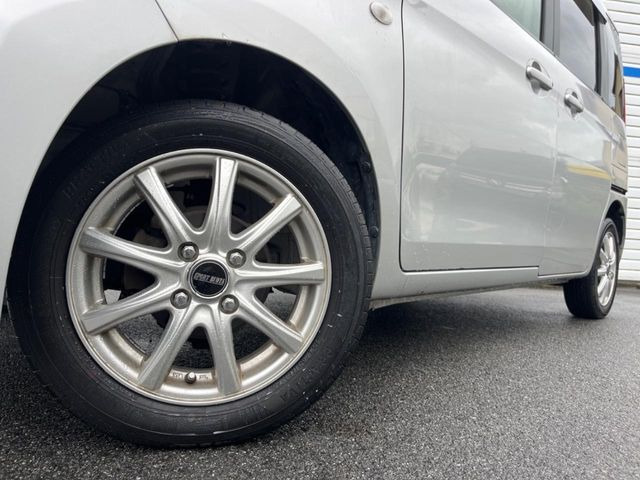 �y14�C���`�A���~�z�C�[���z�O�ςɃ}�b�`�����A���~�z�C�[���𑕒����Ă���܂��B�e��A���~�z�C�[����A�X�^�b�h���X�^�C�����戵�����Ă���܂��B���񂲑��k����������