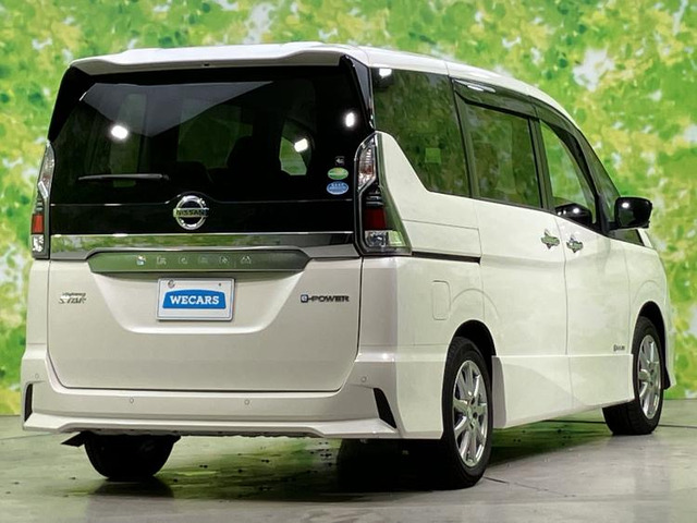 セレナ1.2 e-POWER ハイウェイスターV