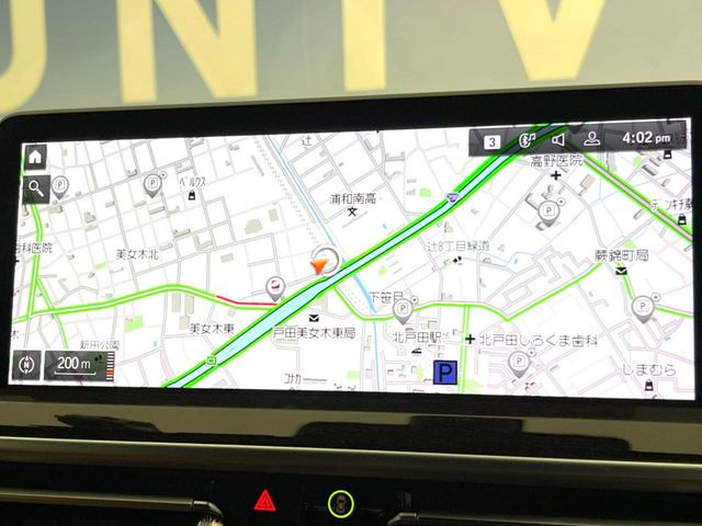 ●純正ナビ:一体感のあるナビは、高級感ある車内を演出してくれます。オーディオ機能も充実しておりますので、運転もより楽しめます♪