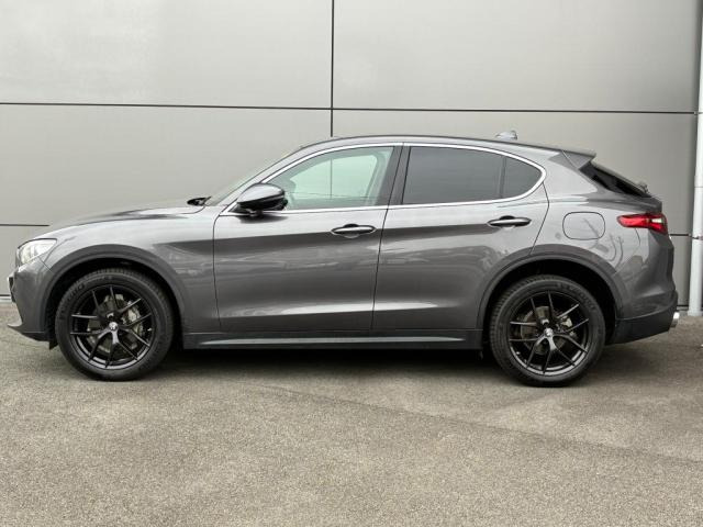 ステルヴィオ2.2 ターボ ディーゼル Q4 4WD